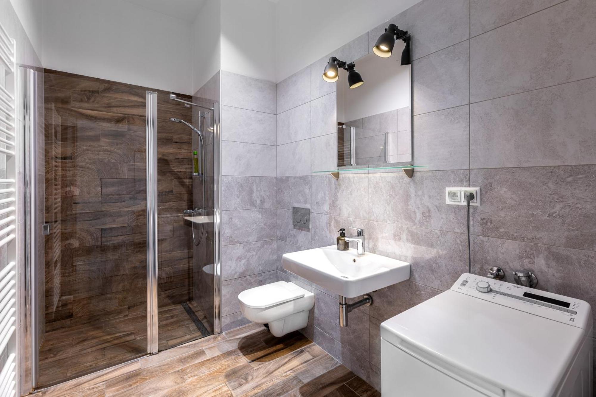 Skackava - Beautiful New Apartment In Direct Centrum, 24H Self Check-In 班斯卡-比斯特里察 外观 照片